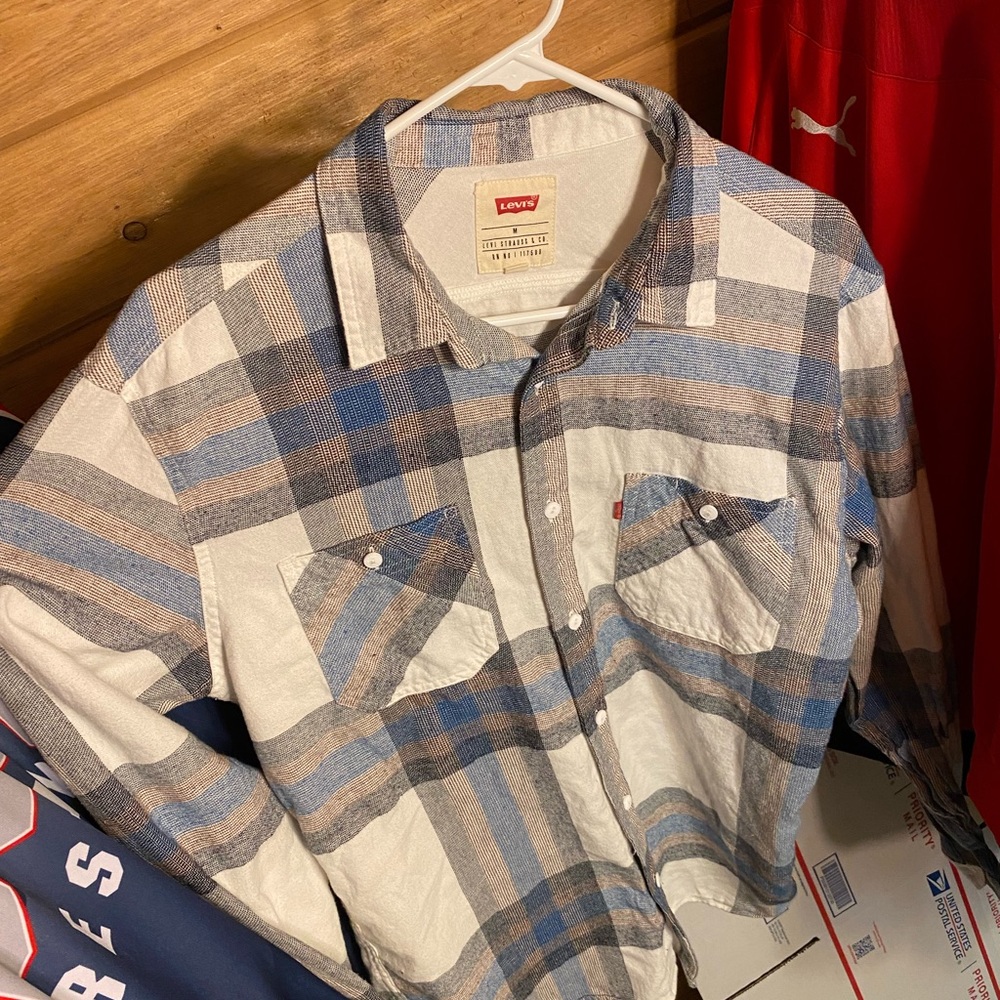 Levi’s flannel